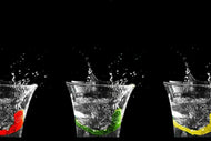 Fototapete Spritzige Wasser Gläser