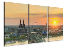 Laden Sie das Bild in den Galerie-Viewer, Leinwandbild 3-teilig Skyline Köln bei Sonnenuntergang