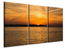 Laden Sie das Bild in den Galerie-Viewer, Leinwandbild 3-teilig Die Sonne geht unter