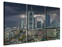 Laden Sie das Bild in den Galerie-Viewer, Leinwandbild 3-teilig Frankfurt in der Abend Dämmerung