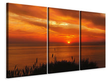 Laden Sie das Bild in den Galerie-Viewer, Leinwandbild 3-teilig Friedliche Abendstimmung am Meer