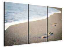Laden Sie das Bild in den Galerie-Viewer, Leinwandbild 3-teilig Fussspuren im Sand am Strand