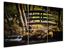 Laden Sie das Bild in den Galerie-Viewer, Leinwandbild 3-teilig Holzbrücke im Wald