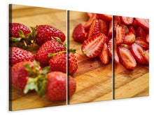 Laden Sie das Bild in den Galerie-Viewer, Leinwandbild 3-teilig Süsse Erdbeeren