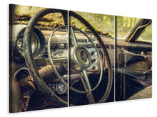 Laden Sie das Bild in den Galerie-Viewer, Leinwandbild 3-teilig Zerfallener Oldtimer