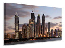 Laden Sie das Bild in den Galerie-Viewer, Leinwandbild Skyline Dubai bei Sonnenuntergang