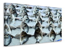 Laden Sie das Bild in den Galerie-Viewer, Leinwandbild Auf dem Fischmarkt