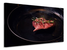 Laden Sie das Bild in den Galerie-Viewer, Leinwandbild Fleisch in der Pfanne