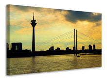 Laden Sie das Bild in den Galerie-Viewer, Leinwandbild Skyline im Abendlicht