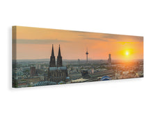 Laden Sie das Bild in den Galerie-Viewer, Leinwandbild Panorama Skyline Köln bei Sonnenuntergang