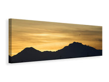 Laden Sie das Bild in den Galerie-Viewer, Leinwandbild Panorama Der Sonnenaufgang in den Bergen