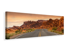 Laden Sie das Bild in den Galerie-Viewer, Leinwandbild Panorama Die Straße