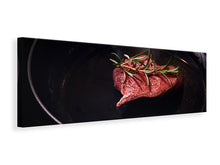 Laden Sie das Bild in den Galerie-Viewer, Leinwandbild Panorama Fleisch in der Pfanne