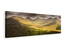 Laden Sie das Bild in den Galerie-Viewer, Leinwandbild Panorama Mystische Bergwelt