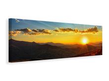 Laden Sie das Bild in den Galerie-Viewer, Leinwandbild Panorama Sonnenuntergang in der Welt der Berge